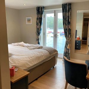 Superior King Room River View